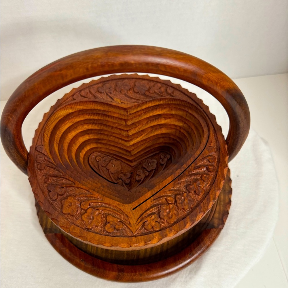 Beyond Woodwork Inc. Heart Shaped Collapsible Trivet/Basket